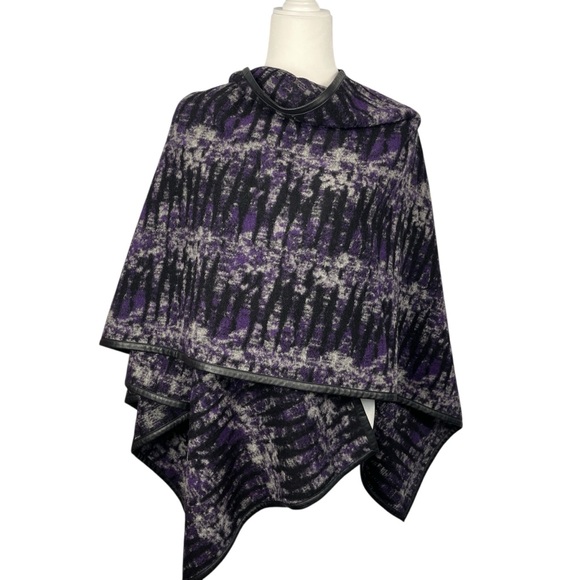 BCBG MAXAZRIA Cape Wrap Shawl Black Gray Purple W/Leather Trim Winter Travel OS - Picture 2 of 11